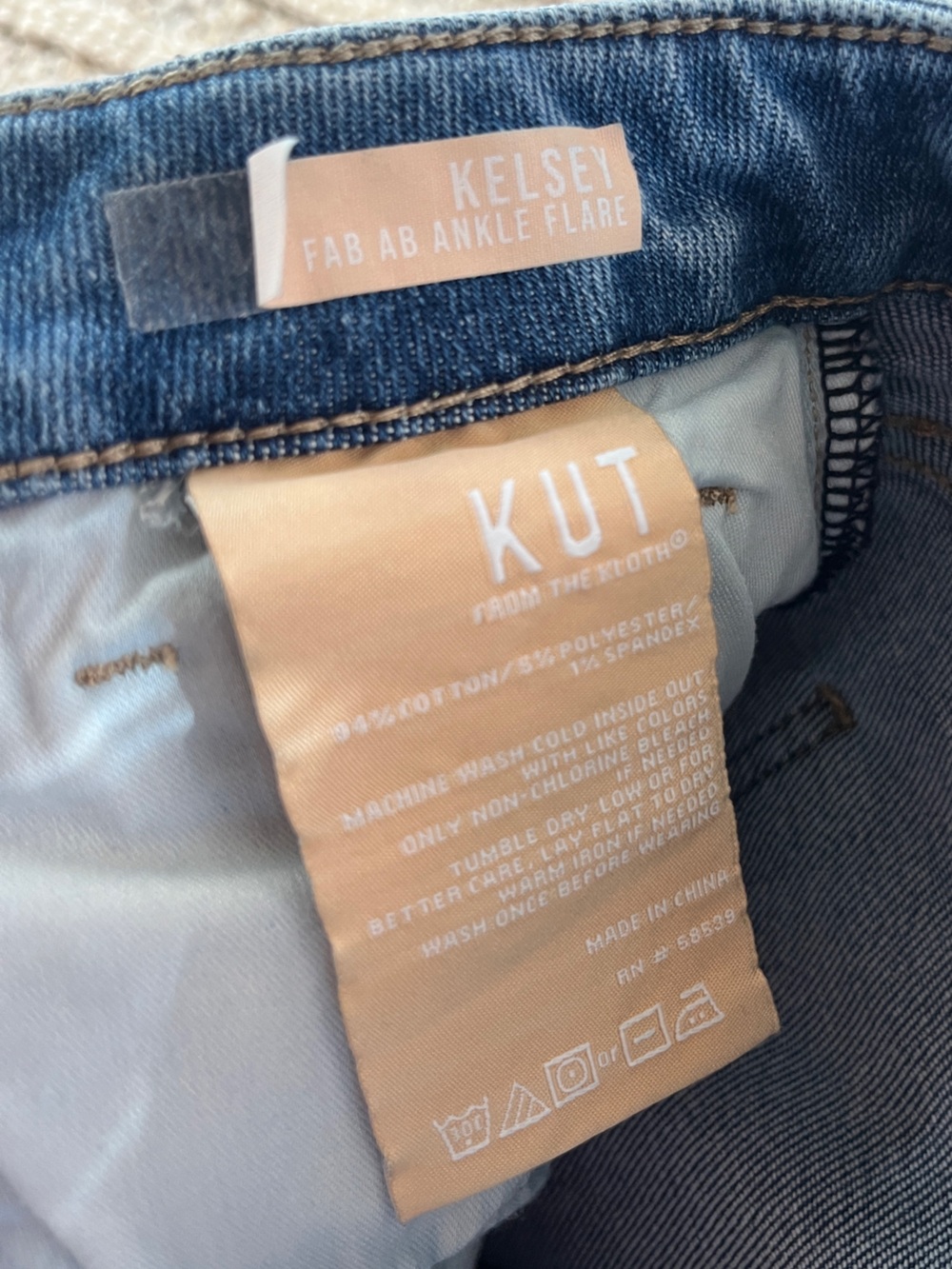 Kut From The Cloth Kelsey Fab Ab Ankle flare jeans size 6 - Picture 8 of 9